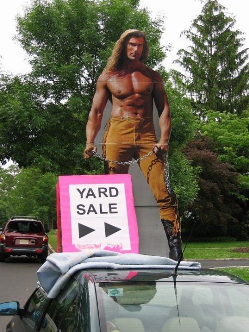 fabio yard sale sign