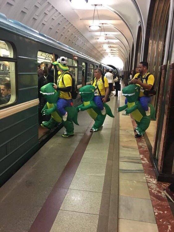 subway34-dinosaurs