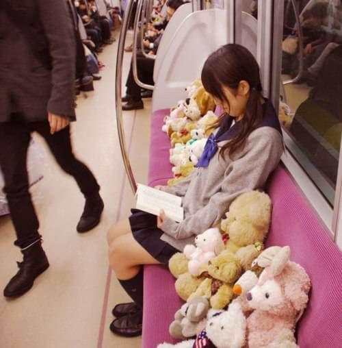 subway11-stuffed-animals 
